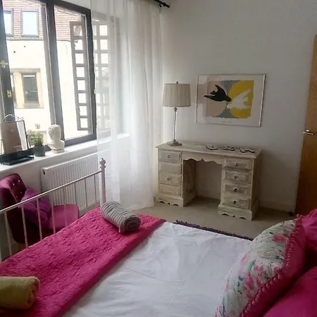 Flat 7 - Stunning Two Bed Open Plan City Center Flat * بريستول